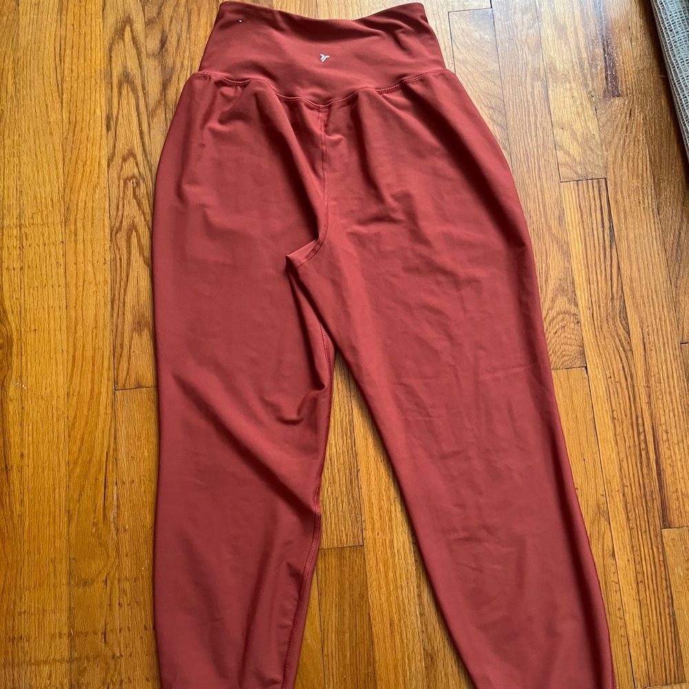 Rust Red High-Waisted Leggings
